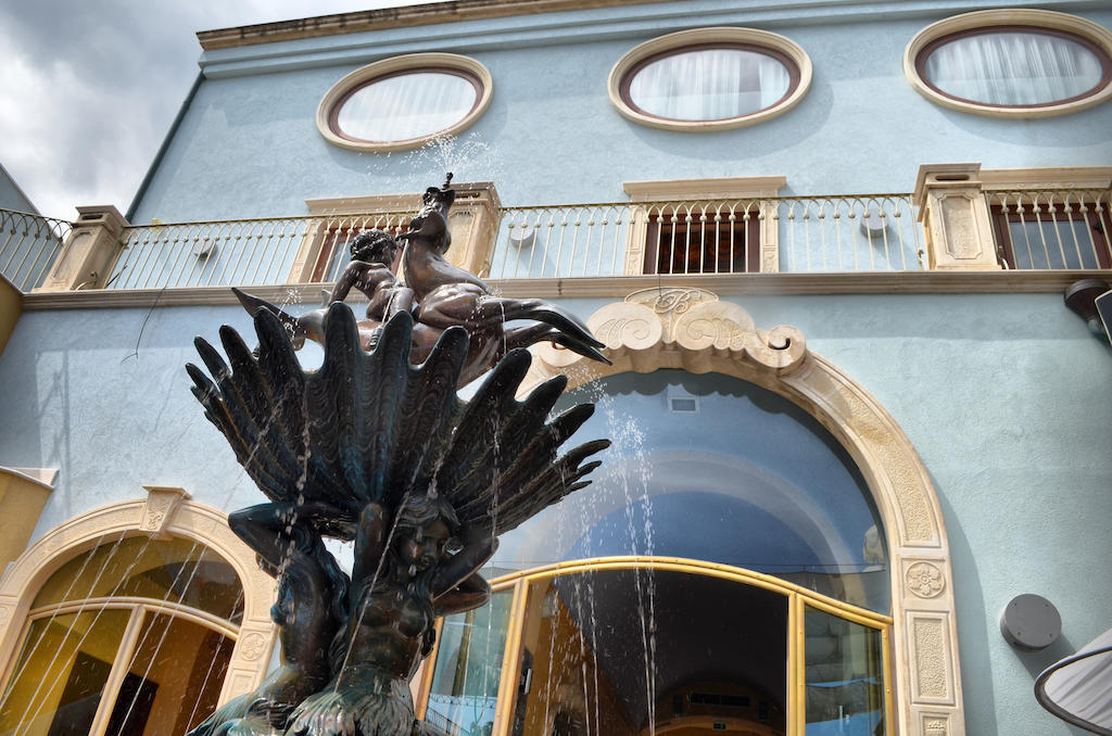 B&B Acireale - Il Cavalluccio Marino Fronte Mare Exterior photo